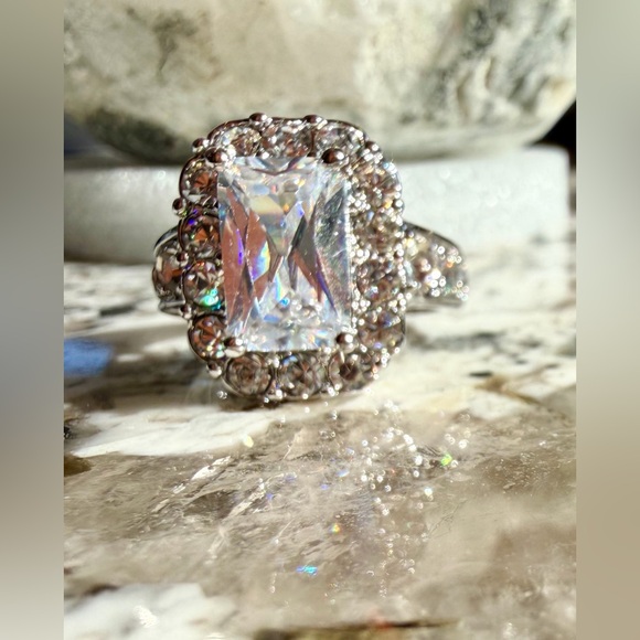 Avon Jewelry - NVC Nataliya V Collister Avon Silver Plated CZ Cocktail HALO Ring_Kyra_SZ 7
